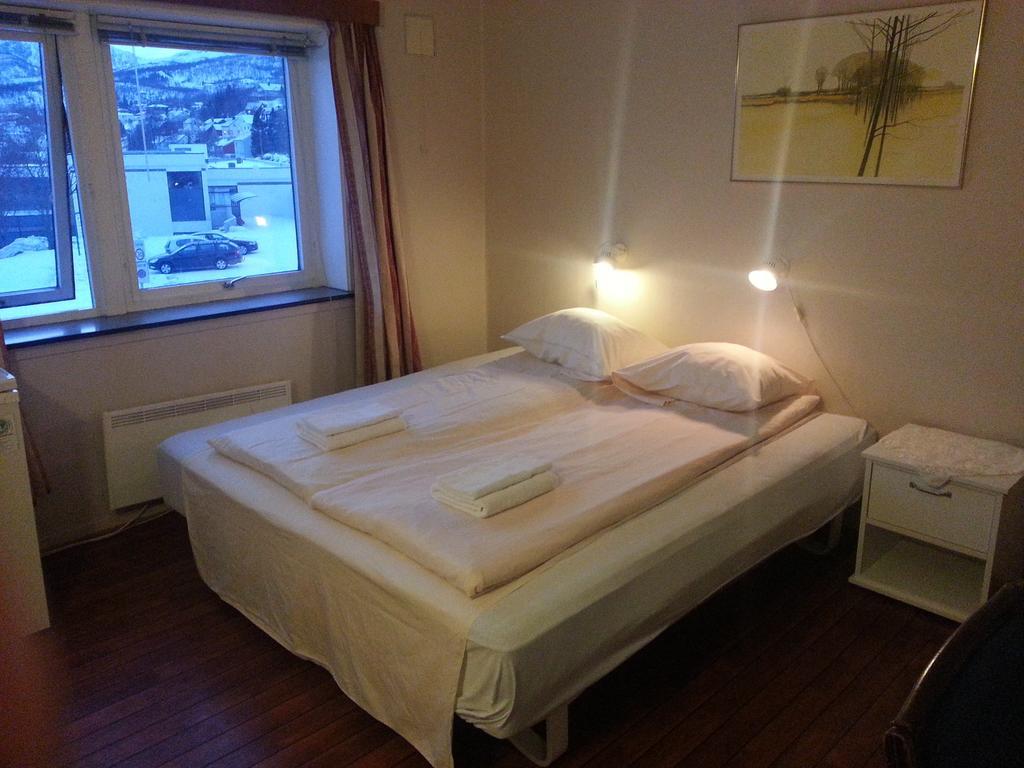 Gullhaugen Pensjonat Harstad Camera foto