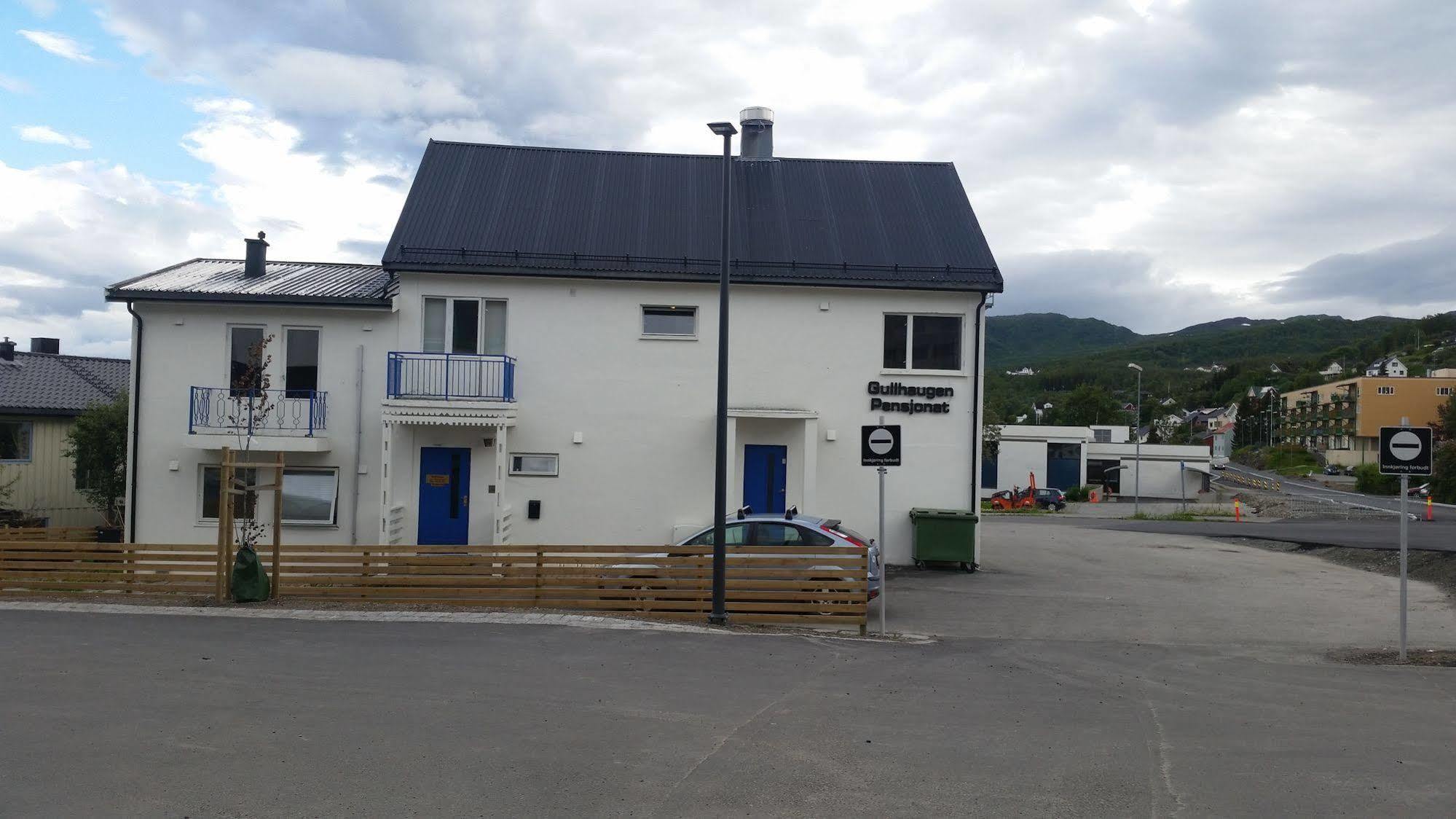 Gullhaugen Pensjonat Harstad Esterno foto